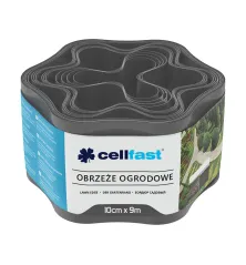 Okraj záhradného trávnika