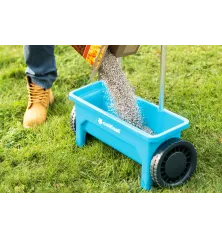 Univerzálny záhradný rozmetávač